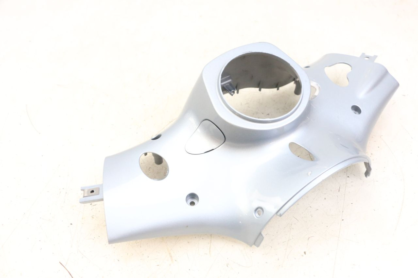 photo de COPRIMANUBRIO POSTERIORE PIAGGIO VESPA PRIMAVERA 4T 50 (2021 - 2024)