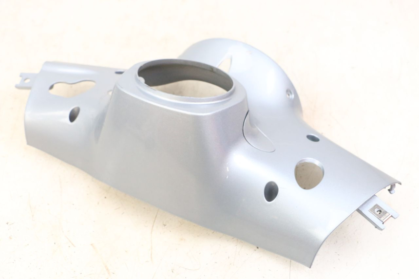 photo de COPRIMANUBRIO POSTERIORE PIAGGIO VESPA PRIMAVERA 4T 50 (2021 - 2024)