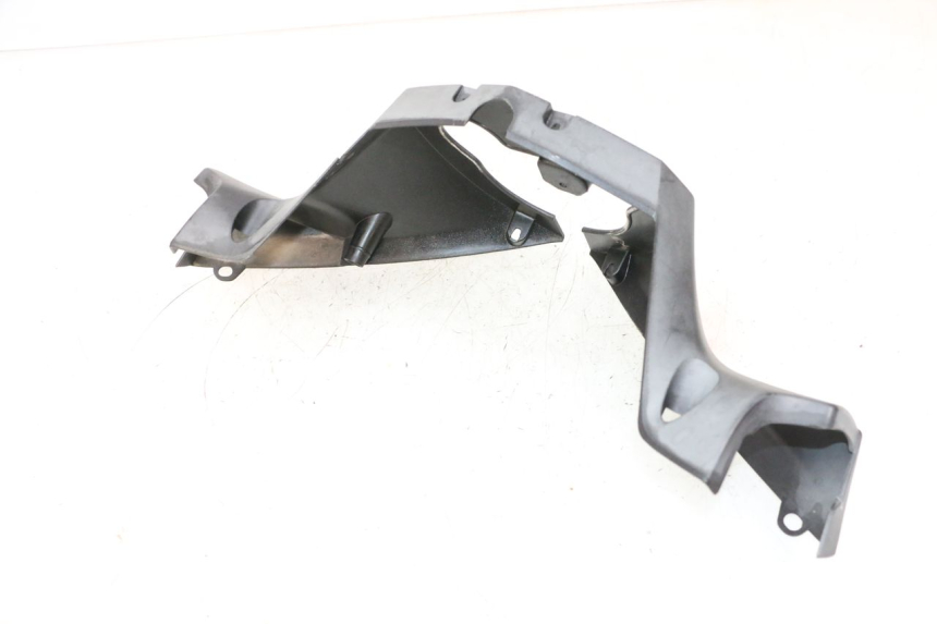 photo de COPERCHIO MANUBRIO POSTERIORE PEUGEOT SATELIS 125 (2013 - 2018) - Zoom sullo stato d'uso