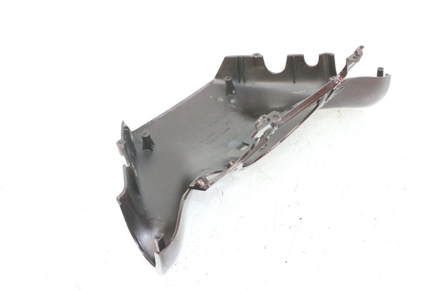 photo de COPRIMANUBRIO POSTERIORE APRILIA SCARABEO GT TOURING 125 (1999 - 2005)