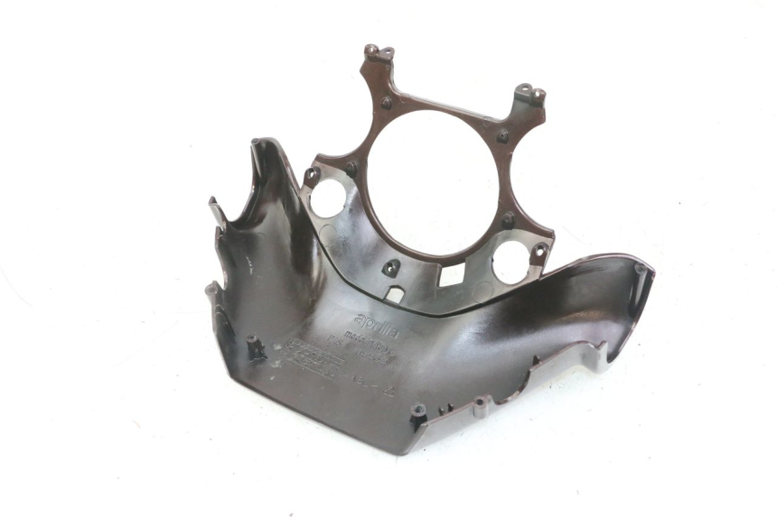 photo de COPRIMANUBRIO POSTERIORE APRILIA SCARABEO GT TOURING 125 (1999 - 2005)