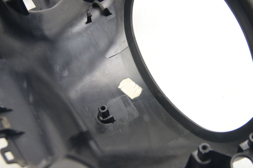 photo de COFANO MANUBRIO POSTERIORE SUZUKI SIXTEEN 125 (2008 - 2010)