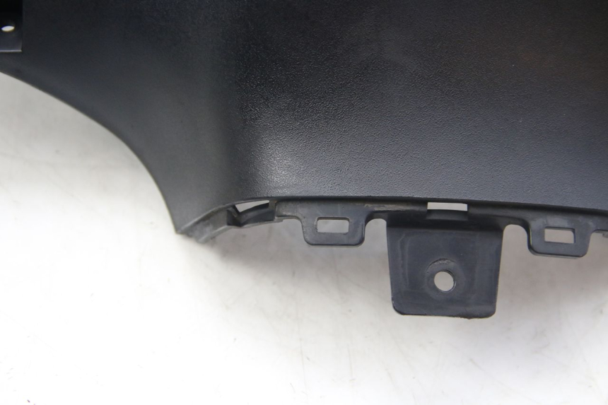 photo de COFANO MANUBRIO POSTERIORE SUZUKI SIXTEEN 125 (2008 - 2010)