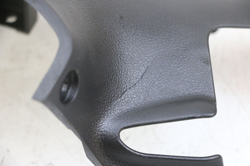 photo de COPRIMANUBRIO POSTERIORE YAMAHA TRICITY 300 (2020 - 2024) - Altra angolazione