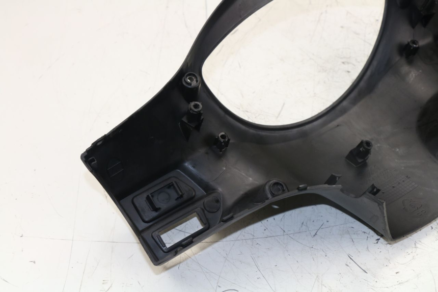 photo de COFANO MANUBRIO POSTERIORE PEUGEOT TWEET 4T 50 (2010 - 2014)