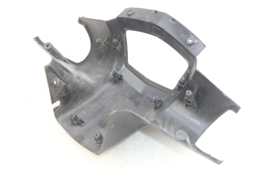 photo de COPRI MANUBRIO POSTERIORE PEUGEOT VIVACITY NEW 2T 50 (2008 - 2017)