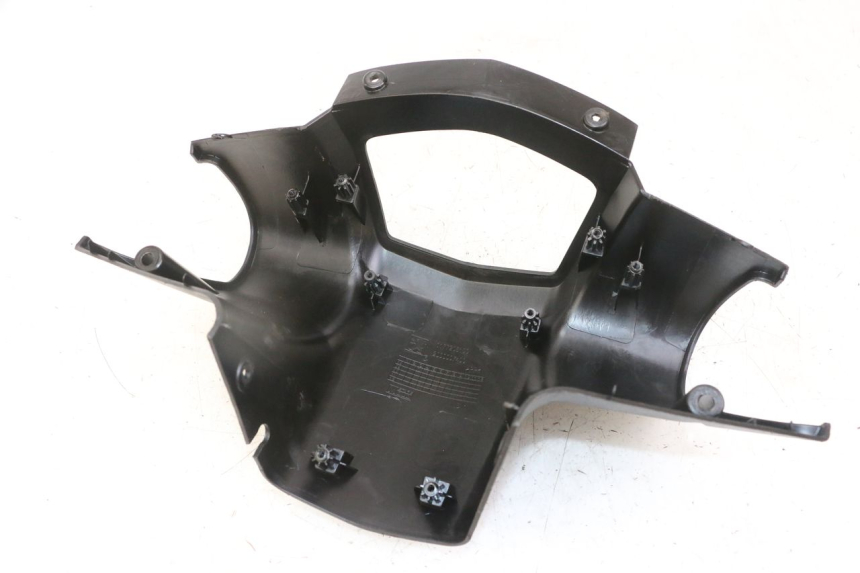 photo de COPRI MANUBRIO POSTERIORE PEUGEOT VIVACITY NEW 2T 50 (2008 - 2017)