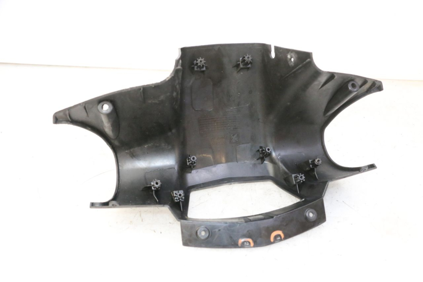 photo de COPRI MANUBRIO POSTERIORE PEUGEOT VIVACITY NEW 2T 50 (2008 - 2017)