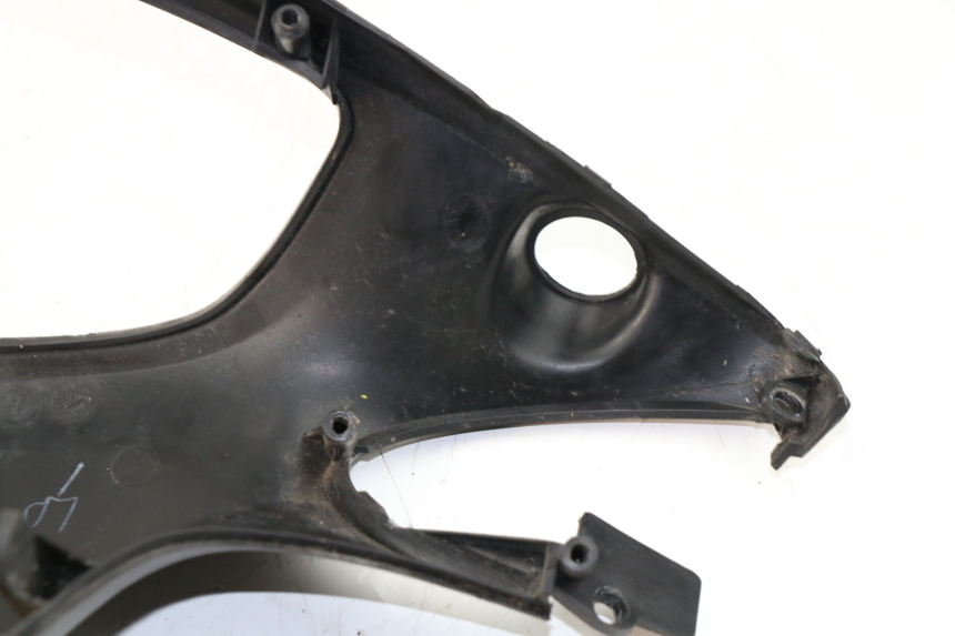 photo de COPRI MANUBRIO POSTERIORE YAMAHA CYGNUS X 125 (2004 - 2007)