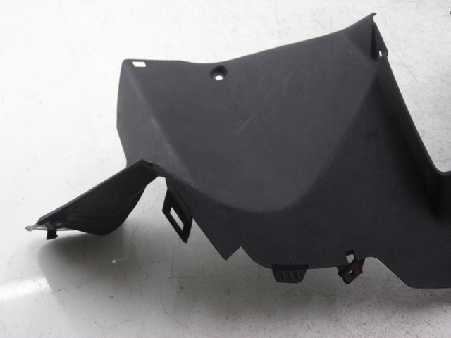 photo de COPRI MANUBRIO POSTERIORE YAMAHA XMAX X-MAX 125 (2006 - 2009)