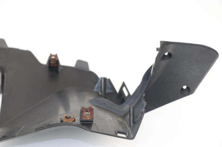 photo de COPRI MANUBRIO POSTERIORE YAMAHA XMAX X-MAX 125 (2006 - 2009)