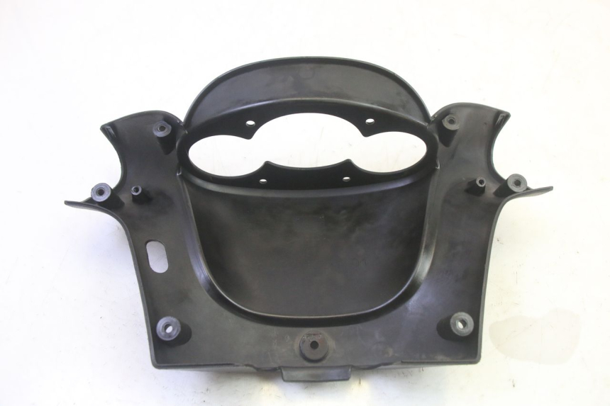 photo de COPRI MANUBRIO POSTERIORE YAMAHA YP MAJESTY 125 (2002 - 2006) - Altra angolazione