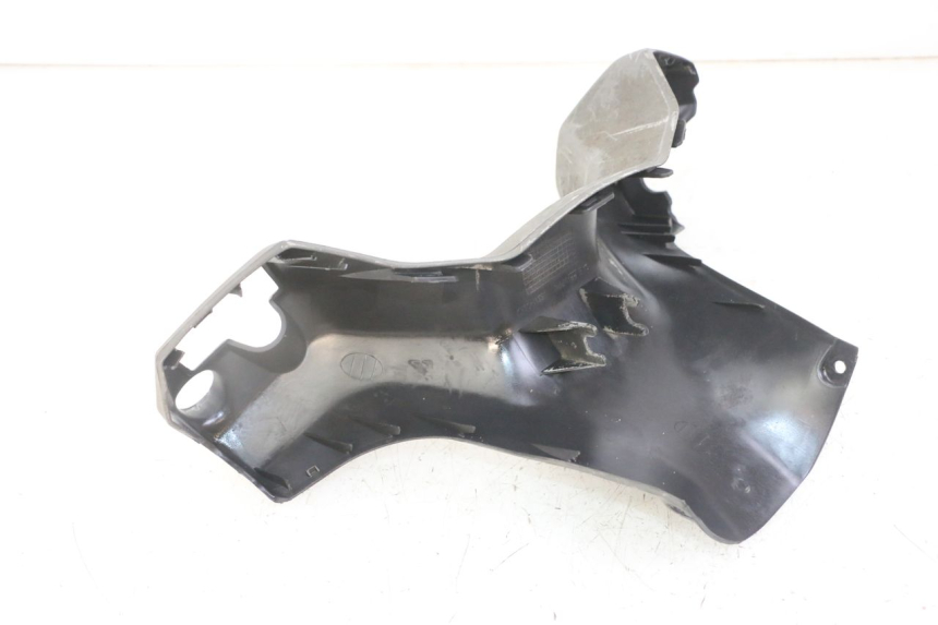 photo de COPERCHIO MANUBRIO ANTERIORE SUZUKI BURGMAN 125 (2007 - 2014)