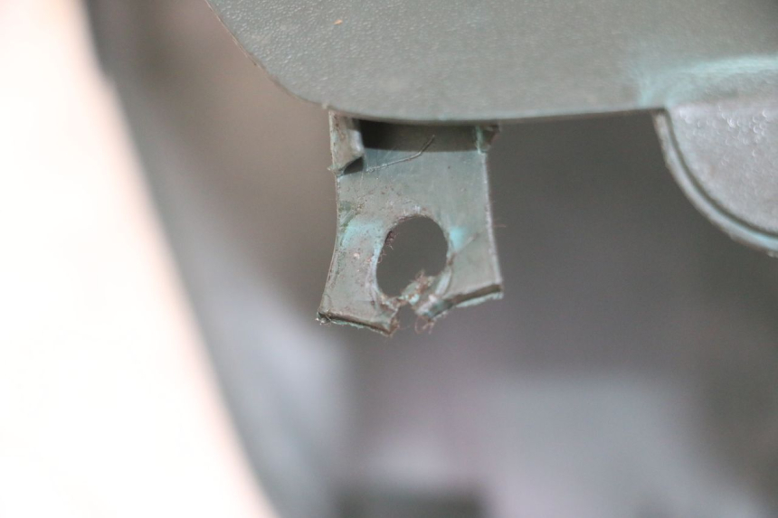 photo de COFANO MANUBRIO ANTERIORE PEUGEOT ELYSEO 125 (1999 - 2004)