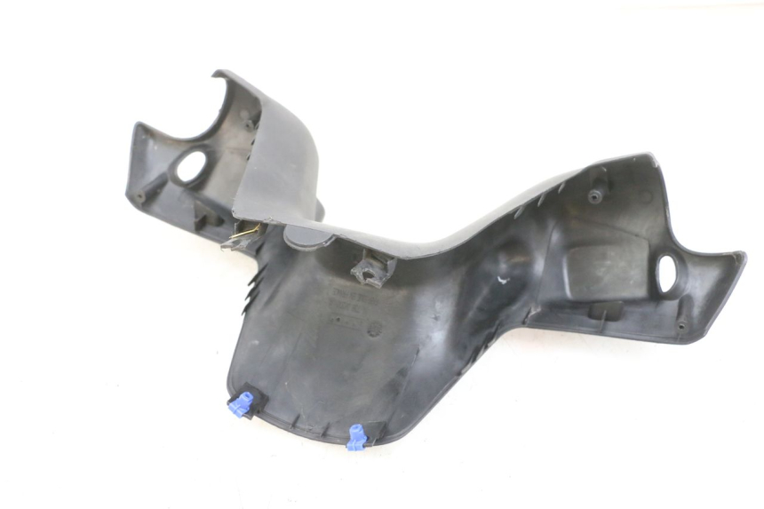 photo de COFANO MANUBRIO ANTERIORE PEUGEOT ELYSEO 125 (1999 - 2004) - Marcature e riferimenti originali