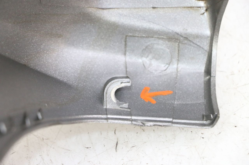 photo de COPRIMANUBRIO ANTERIORE PEUGEOT ELYSTAR 125 (2002 - 2007)