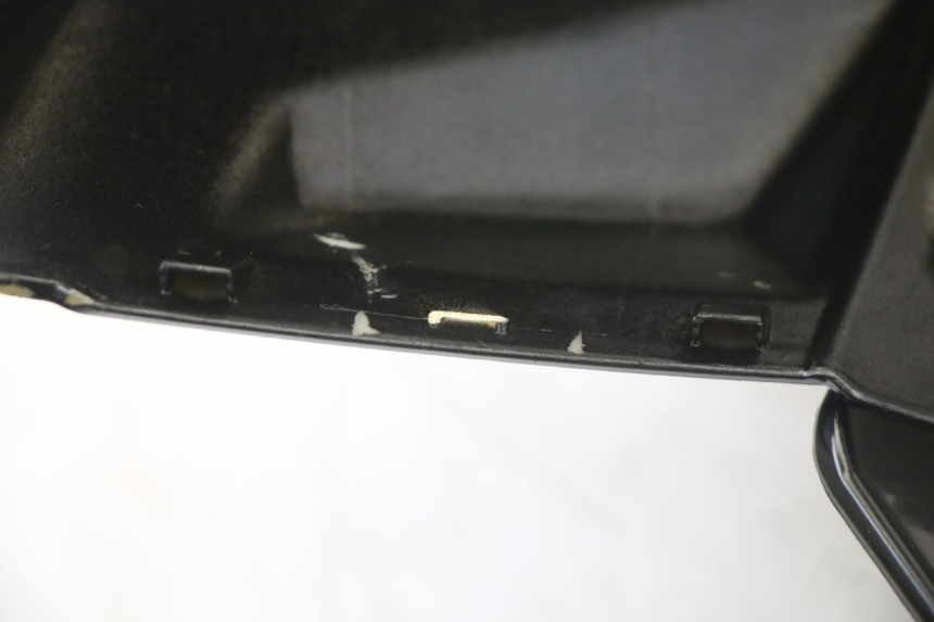 photo de COFANO MANUBRIO ANTERIORE PEUGEOT KISBEE 2T 50 (2010 - 2017)