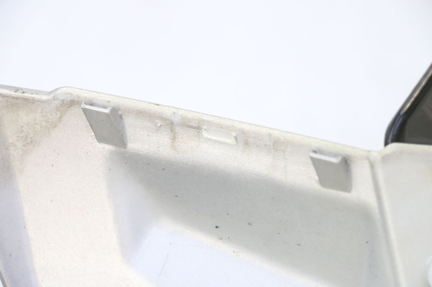 photo de COFANO MANUBRIO ANTERIORE PEUGEOT KISBEE 2T 50 (2010 - 2017)