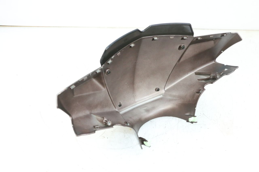 photo de COFANO MANUBRIO ANTERIORE PEUGEOT KISBEE 2T 50 (2010 - 2017) - Stato della superficie e materiale