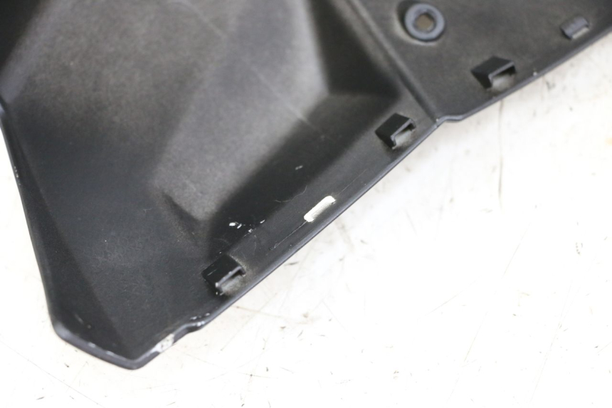 photo de COFANO MANUBRIO ANTERIORE PEUGEOT KISBEE 4T 50 (2018 - 2022)