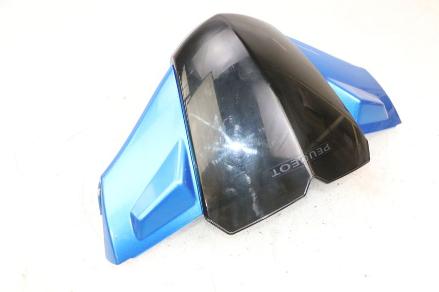 photo de COFANO MANUBRIO ANTERIORE PEUGEOT KISBEE 4T 50 (2010 - 2017) - Marcature e riferimenti originali