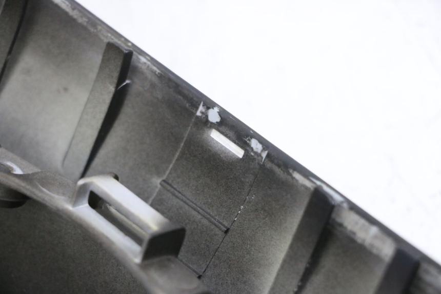 photo de COFANO MANUBRIO ANTERIORE KYMCO LIKE 125 (2009 - 2016) - Marcature e riferimenti originali