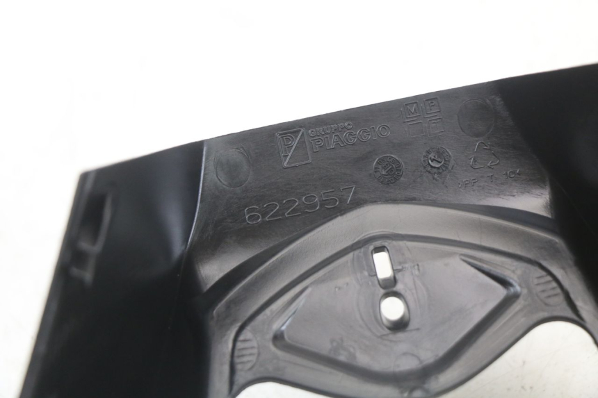 photo de COFANO MANUBRIO ANTERIORE PIAGGIO MP3 LT 400 (2007 - 2012)