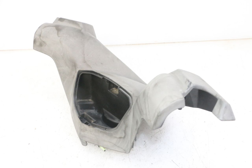 photo de COPRIMANUBRIO ANTERIORE PEUGEOT SATELIS COMPRESSOR K15 125 (2006 - 2009)