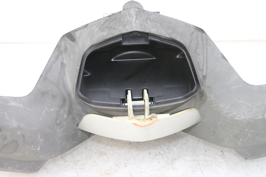 photo de COPRIMANUBRIO ANTERIORE PEUGEOT SATELIS 125 (2013 - 2018)