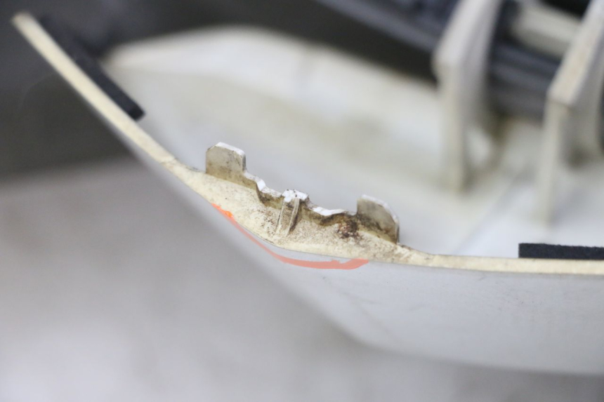 photo de COPRIMANUBRIO ANTERIORE PEUGEOT SATELIS 125 (2013 - 2018)