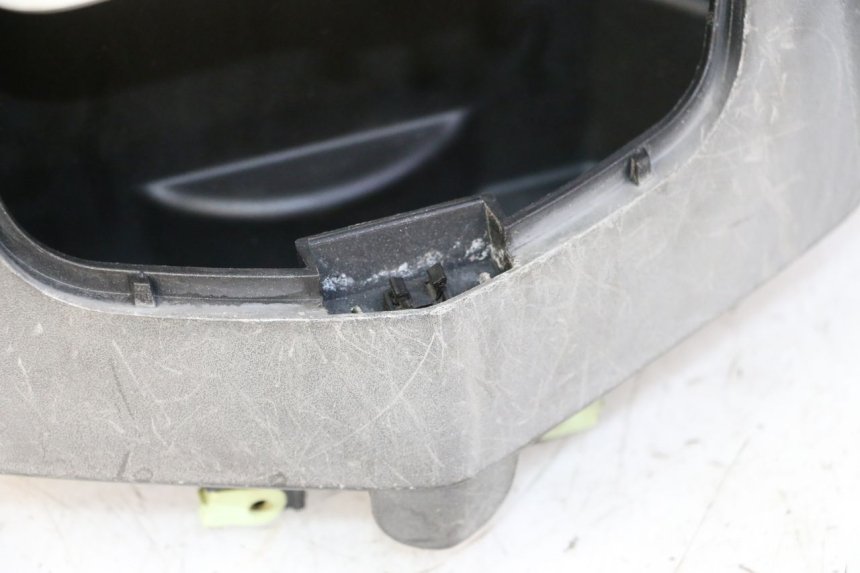 photo de COPRIMANUBRIO ANTERIORE PEUGEOT SATELIS 125 (2010 - 2012)