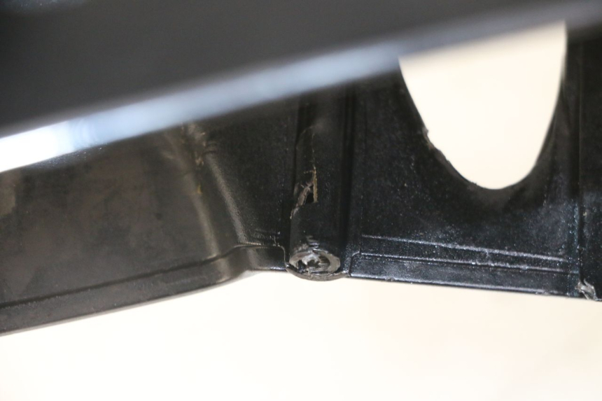 photo de COPRIMANUBRIO ANTERIORE APRILIA SR 2T 50 (2018 - 2022)