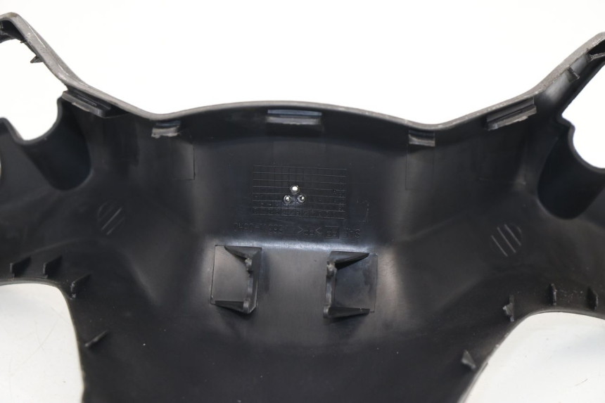 photo de COPERCHIO MANUBRIO ANTERIORE SUZUKI BURGMAN 125 (2007 - 2014)