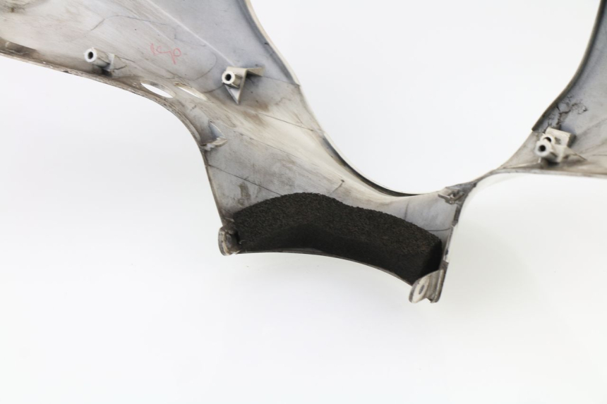 photo de COFANO MANUBRIO ANTERIORE SUZUKI SIXTEEN 125 (2008 - 2010)