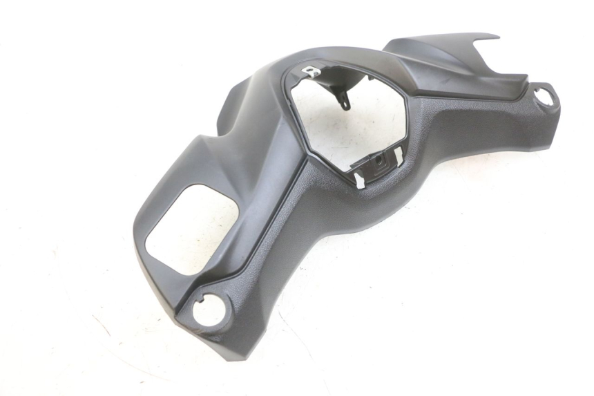 photo de COPRIMANUBRIO ANTERIORE YAMAHA TRICITY 300 (2020 - 2024) - Primo piano tecnico