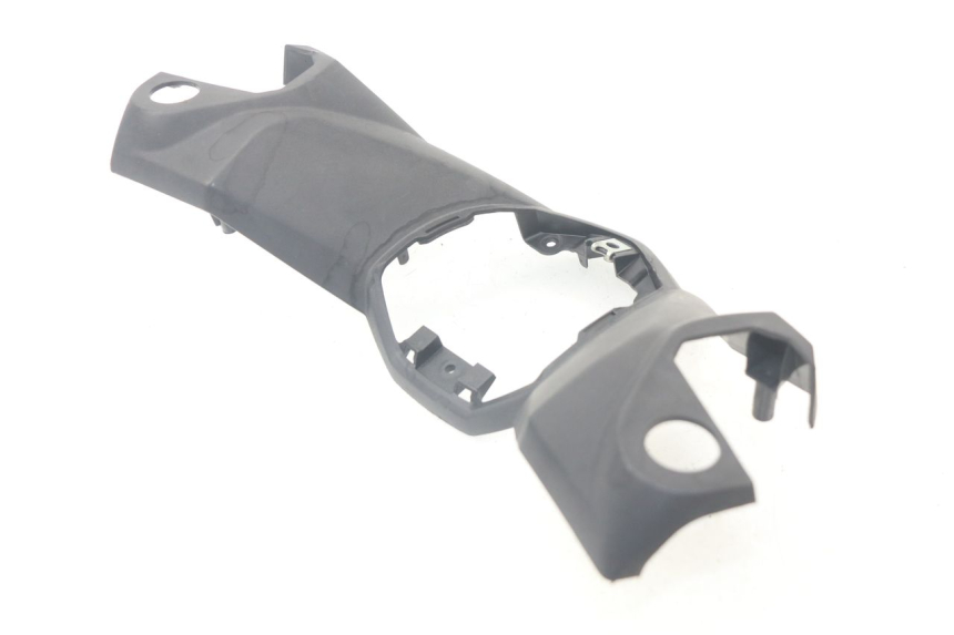 photo de COPERCHIO MANUBRIO ANTERIORE YAMAHA XMAX X-MAX ABS 125 (2014 - 2016) - Zoom sullo stato d'uso