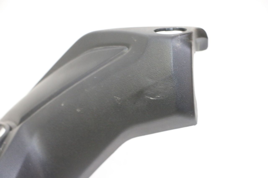 photo de COPRIMANUBRIO ANTERIORE YAMAHA XMAX X-MAX 125 (2021 - 2025)