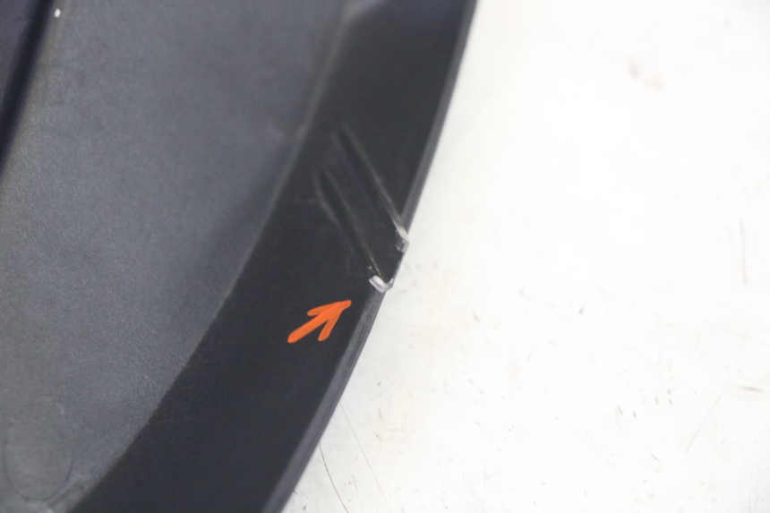 photo de COPERCHIO MANUBRIO ANTERIORE PIAGGIO XEVO - X EVO 125 (2007 - 2017) - Dettagli dei punti di fissaggio