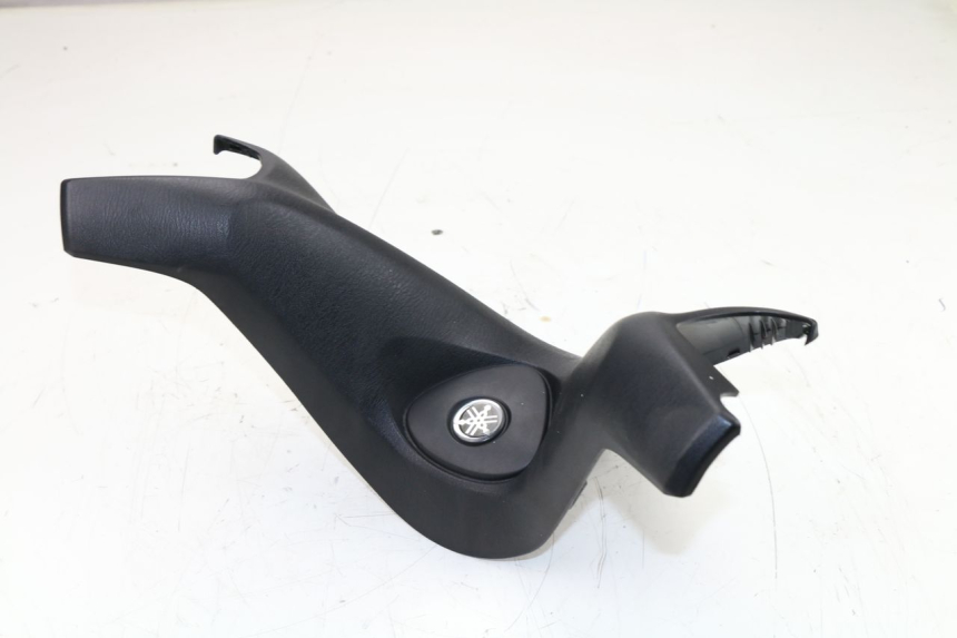 photo de COFANO MANUBRIO ANTERIORE YAMAHA YP MAJESTY 400 (2004 - 2008)