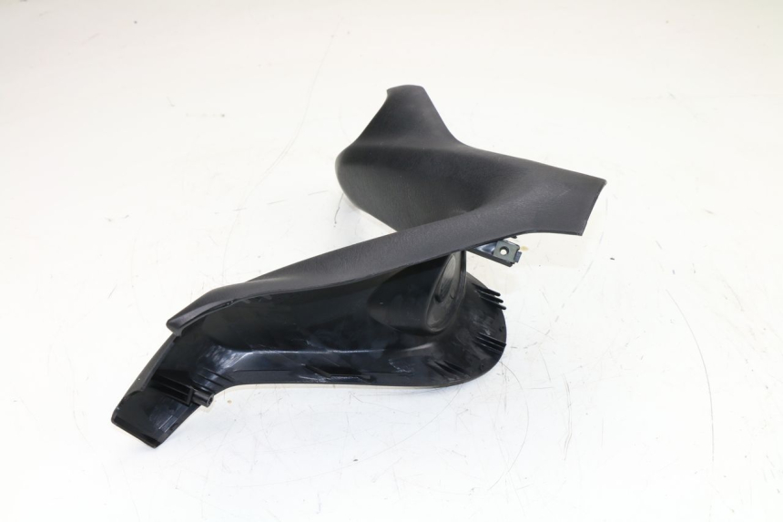 photo de COFANO MANUBRIO ANTERIORE YAMAHA YP MAJESTY 400 (2004 - 2008)