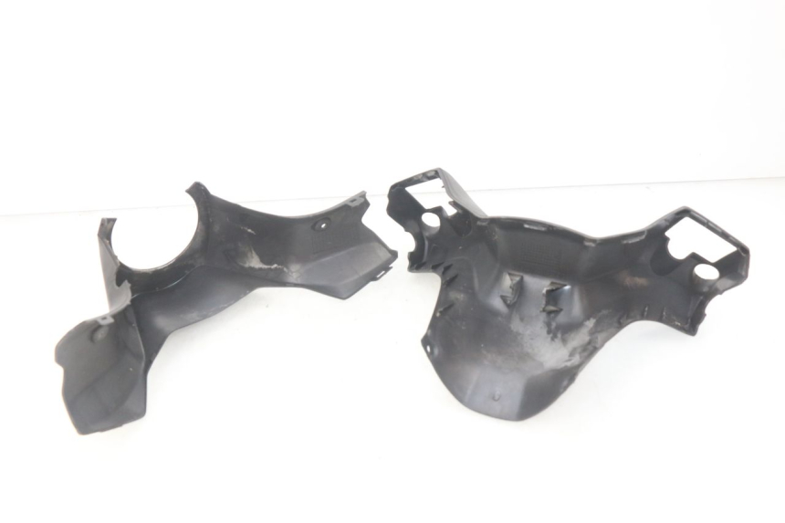 photo de COUVRE MANUBRIO SUZUKI BURGMAN 125 (2007 - 2014)