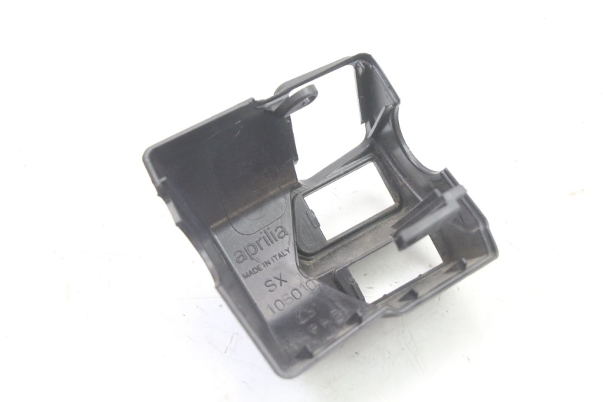photo de COPRIMANUBRIO COMMUTATORE APRILIA ATLANTIC 125 (2003 - 2009)