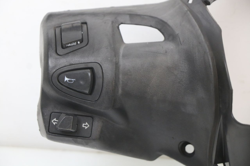 photo de COPRIMANUBRIO COMMUTATORE HONDA SH ABS 125 (2012 - 2017)