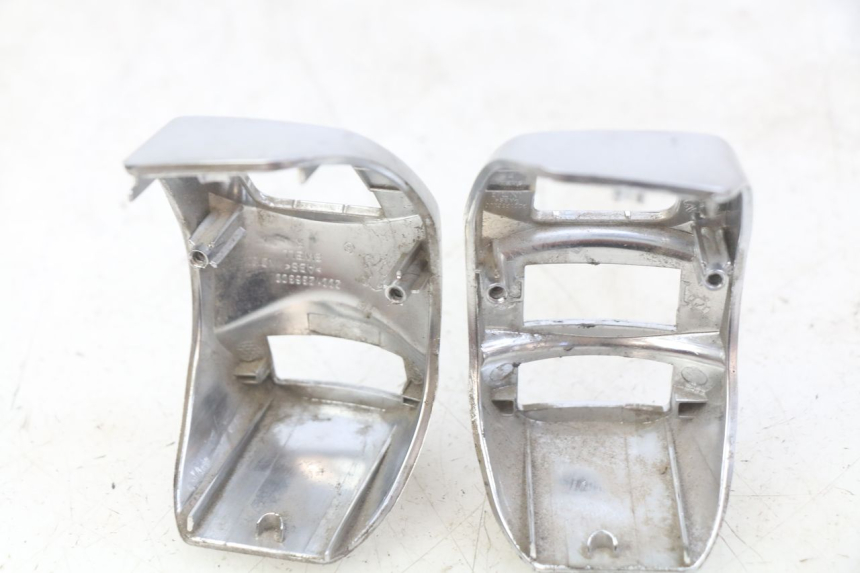 photo de MANOPOLE COPRIMANUBRIO PEUGEOT DJANGO 4T 50 (2014 - 2019)