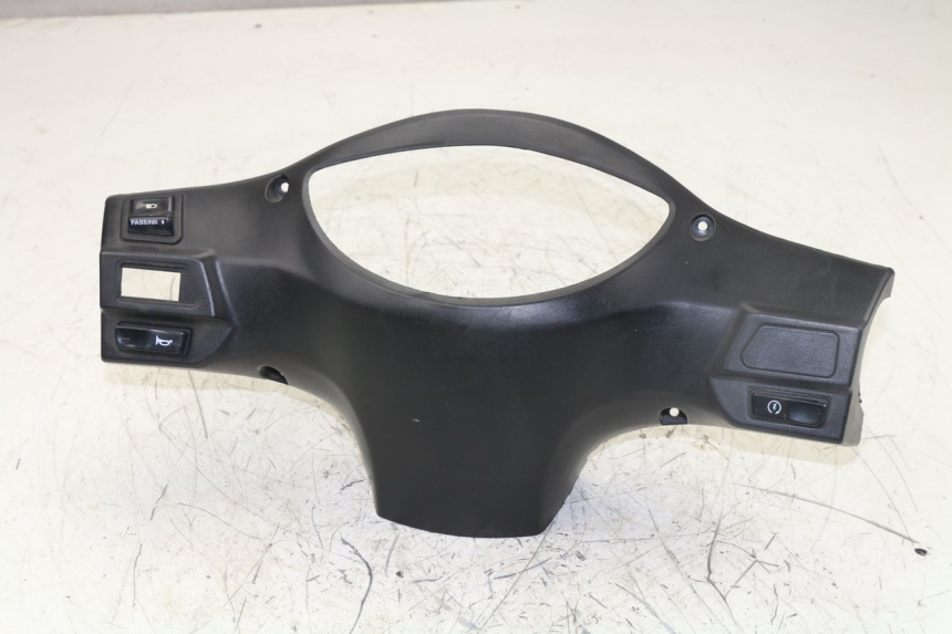 photo de COPERCHIO MANUBRIO COMANDI PEUGEOT TWEET 4T 50 (2010 - 2014)