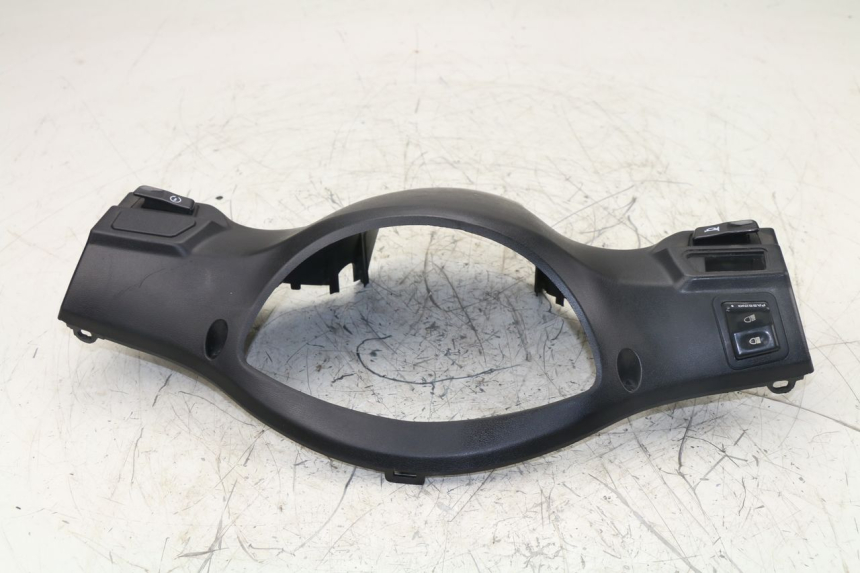 photo de COPERCHIO MANUBRIO COMANDI PEUGEOT TWEET 4T 50 (2010 - 2014)