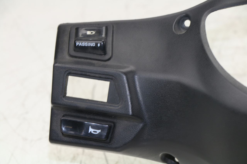 photo de COPERCHIO MANUBRIO COMANDI PEUGEOT TWEET 4T 50 (2010 - 2014)