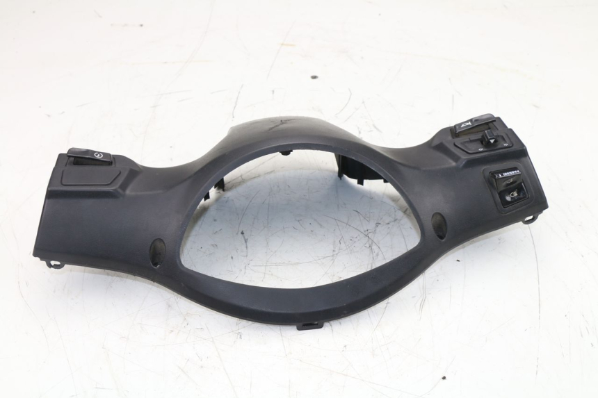 photo de COPERCHIO MANUBRIO COMANDI PEUGEOT TWEET 4T 50 (2010 - 2014)