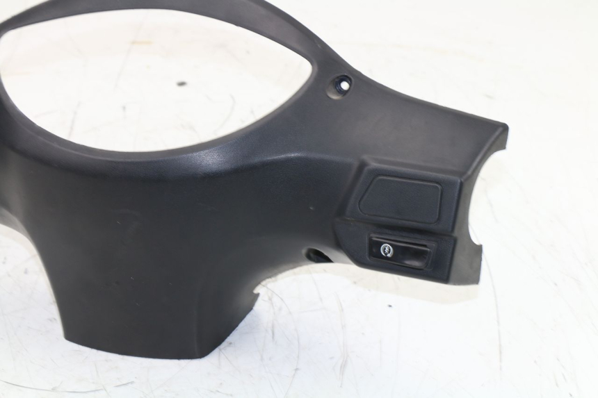 photo de COPERCHIO MANUBRIO COMANDI PEUGEOT TWEET 4T 50 (2010 - 2014)