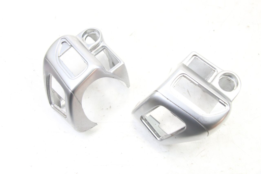photo de COPRIMANUBRIO COMMUTATORE PIAGGIO MP3 500 (2014 - 2016)
